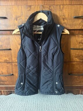 ARIAT Equestrian Black Puffer Vest